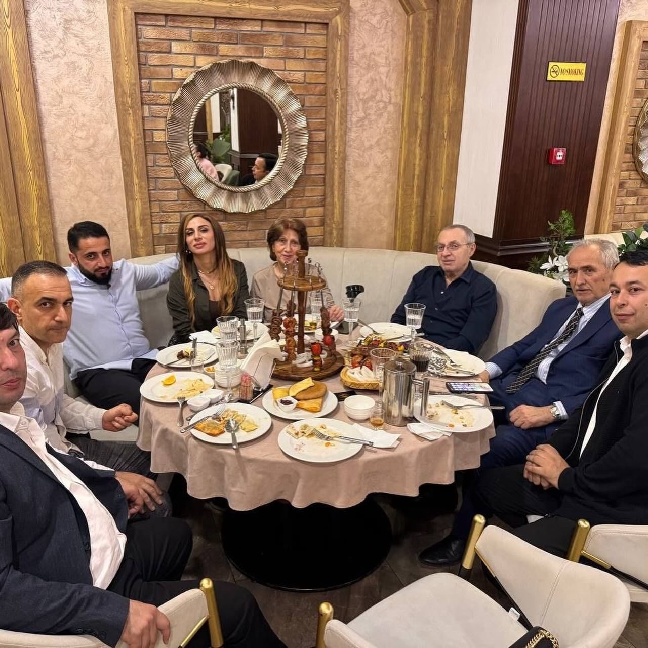 Oʻzbekiston va Gruziya delegatsiyalari Toshkentdagi kechki ziyofatda